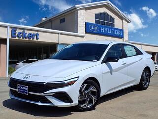 2025 Hyundai Elantra for sale in Denton TX