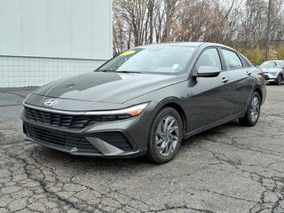 2024 Hyundai Elantra