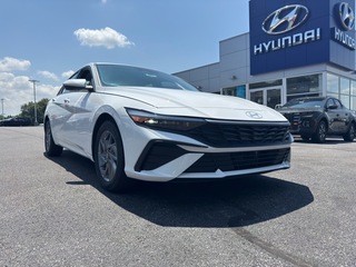 2025 Hyundai Elantra Hybrid