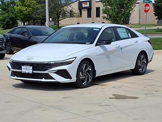 2025 Hyundai Elantra Hybrid