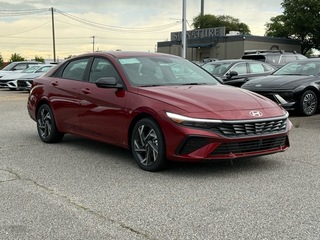 2025 Hyundai Elantra Hybrid