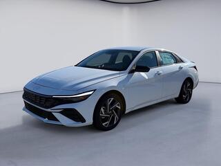 2025 Hyundai Elantra Hybrid for sale in Swanton OH