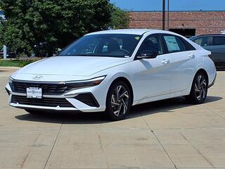 2025 Hyundai Elantra Hybrid for sale in Peoria IL