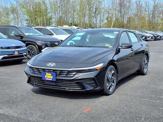 2025 Hyundai Elantra Hybrid
