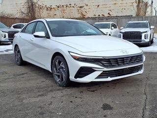 2025 Hyundai Elantra Hybrid