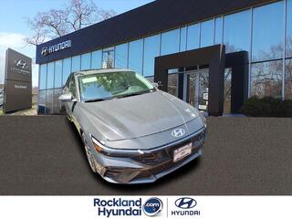 2025 Hyundai Elantra Hybrid