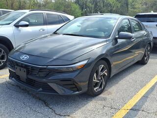 2024 Hyundai Elantra for sale in Fenton MO