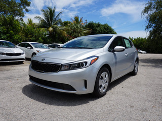 2017 Kia Forte5