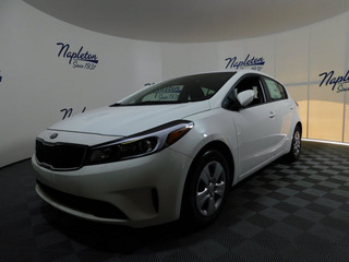 2017 Kia Forte5