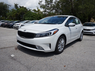 2017 Kia Forte5