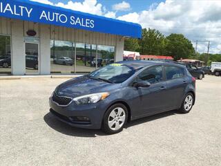 2016 Kia Forte5
