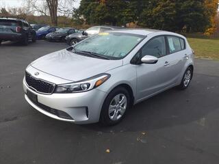 2017 Kia Forte5