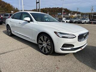 2025 Volvo S90