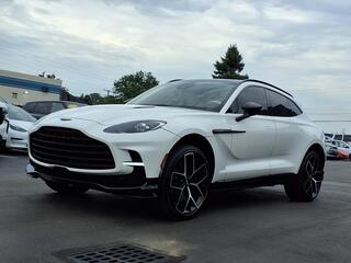2025 Aston Martin Dbx