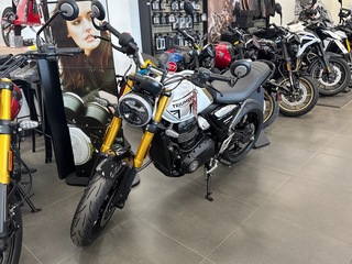 1996 Triumph SPEED 400