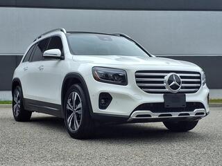 2025 Mercedes-Benz Glb