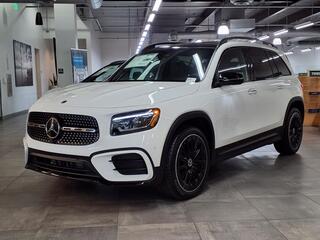 2025 Mercedes-Benz Glb