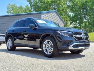 2025 Mercedes-Benz Glc