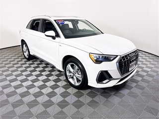 2022 Audi Q3