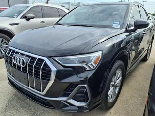 2022 Audi Q3
