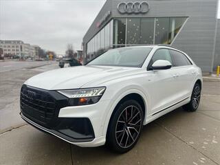 2023 Audi Q8