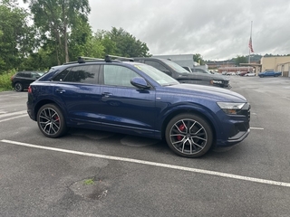 2022 Audi Q8