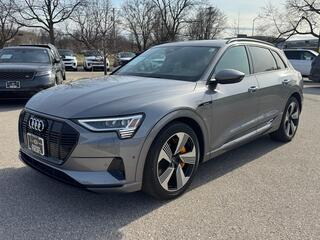 2022 Audi e-tron
