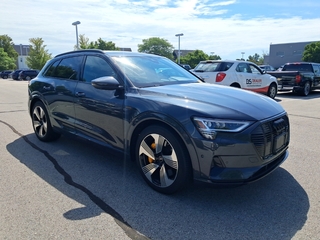 2022 Audi e-tron