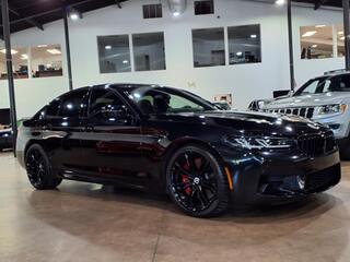 2022 BMW M5