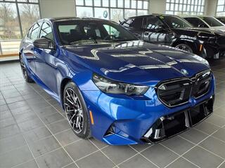 2025 BMW M5