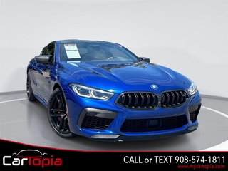 2022 BMW M8