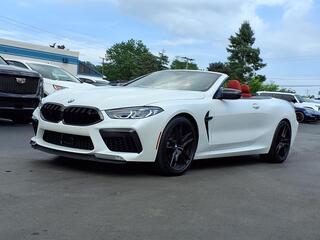2023 BMW M8