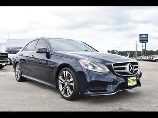 2016 Mercedes-Benz E-Class