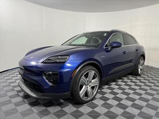 2024 Porsche Macan for sale in Waukesha WI