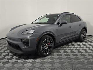 2025 Porsche Macan for sale in Waukesha WI