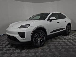 2025 Porsche Macan for sale in Waukesha WI