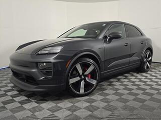 2025 Porsche Macan for sale in Waukesha WI