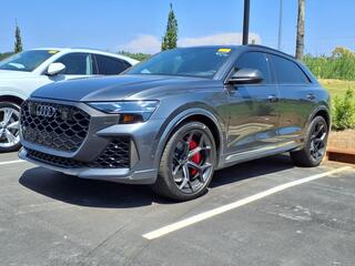 2025 Audi RS Q8 performance