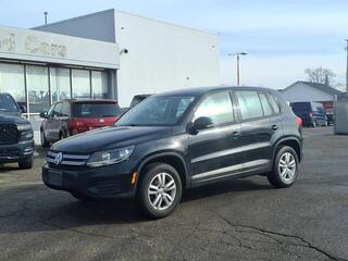 2012 Volkswagen Tiguan for sale in Warren MI