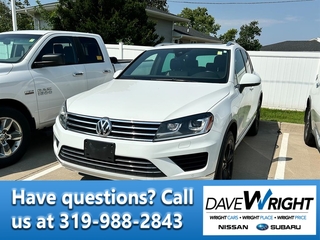 2017 Volkswagen Touareg for sale in Cedar Rapids IA