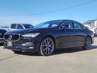 2017 Volvo S90