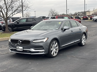 2017 Volvo S90