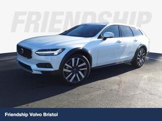 2025 Volvo V90 Cross Country