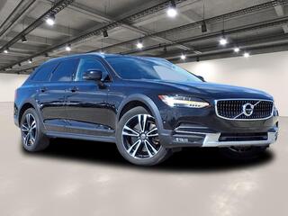 2018 Volvo V90 Cross Country