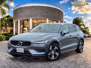 2020 Volvo V60 Cross Country