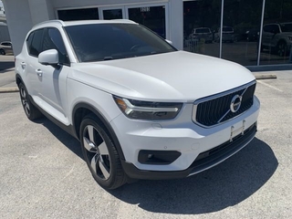 2022 Volvo XC40