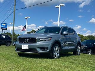 2021 Volvo XC40