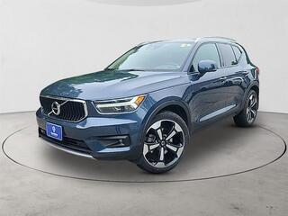 2022 Volvo XC40
