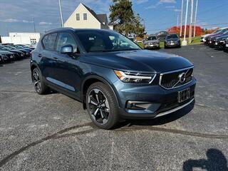 2022 Volvo XC40