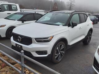 2022 Volvo XC40